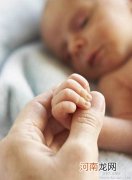 早产儿为什么会容易感染细菌的呢？