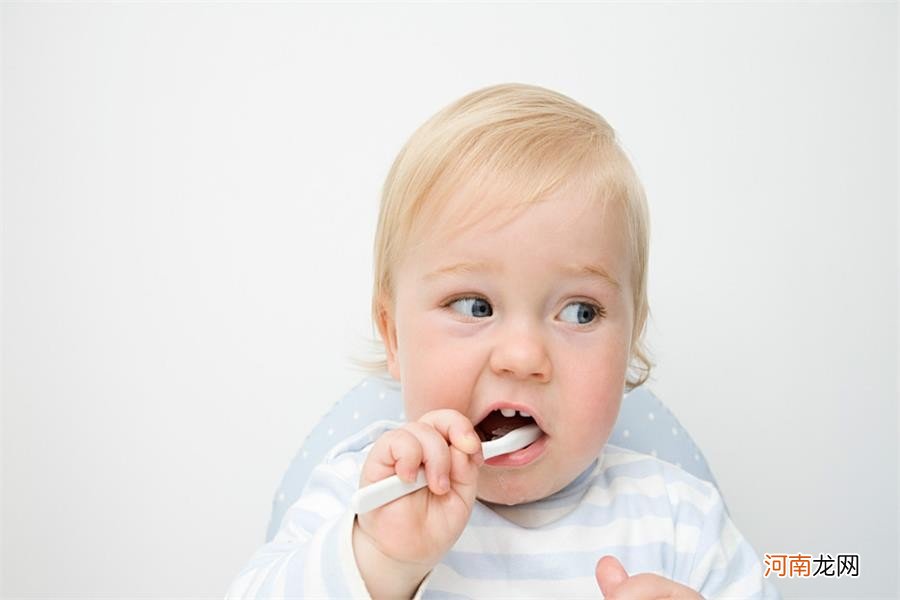 别怪宝宝“不好带”，孩子长牙疼痛你发现到了吗，家长需正确护理