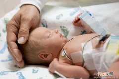 早产宝宝身体脆弱 正确护理更安全