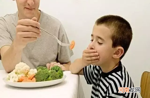 孩子挑食、吃饭难、要追着喂？教父母3招，让孩子轻松爱上吃饭