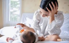 新生儿喂养注意事项 23天宝宝一次喝多少奶粉