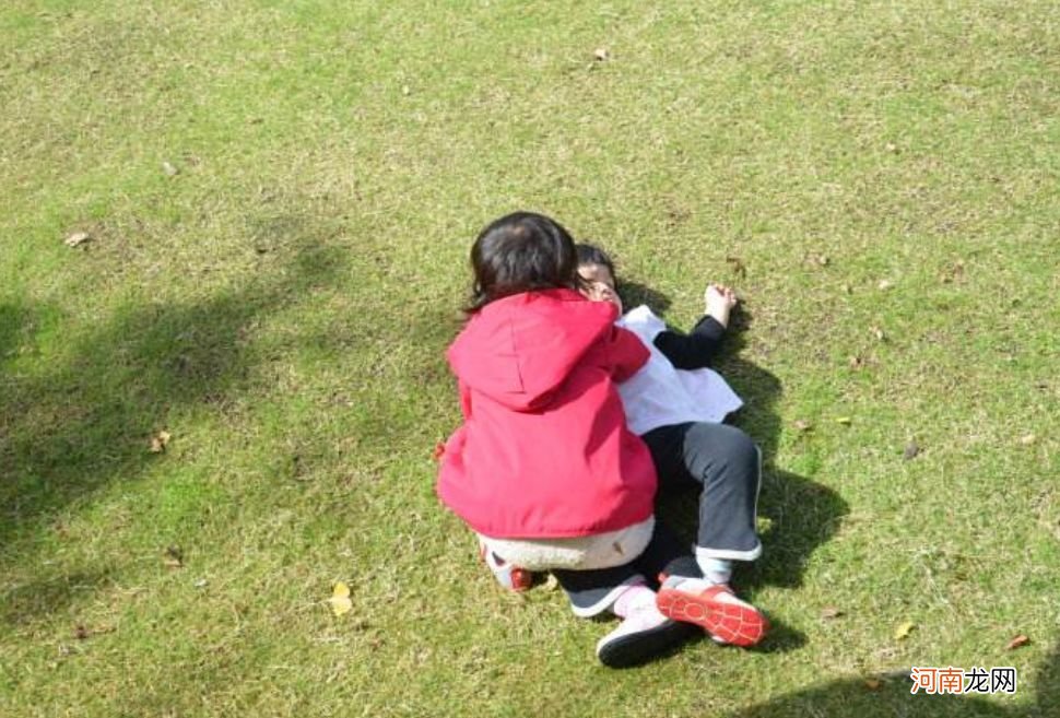 宝宝的这3个行为,不是“任性”是“天性”,可惜很多家长不理解