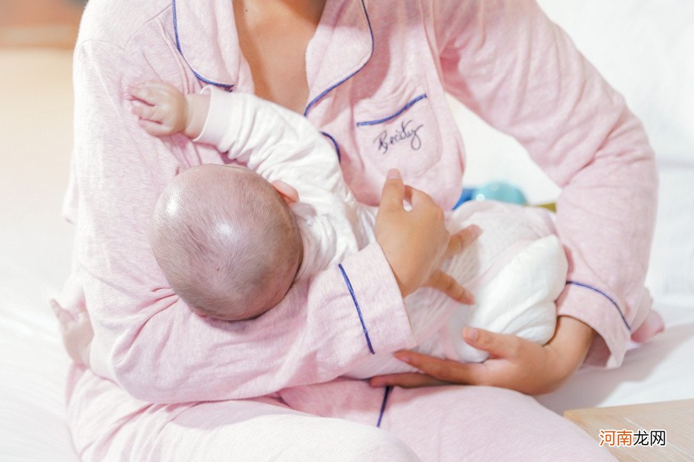 宝宝拒奶、不爱喝奶，其中原因有很多，四种方法帮助宝妈解决问题