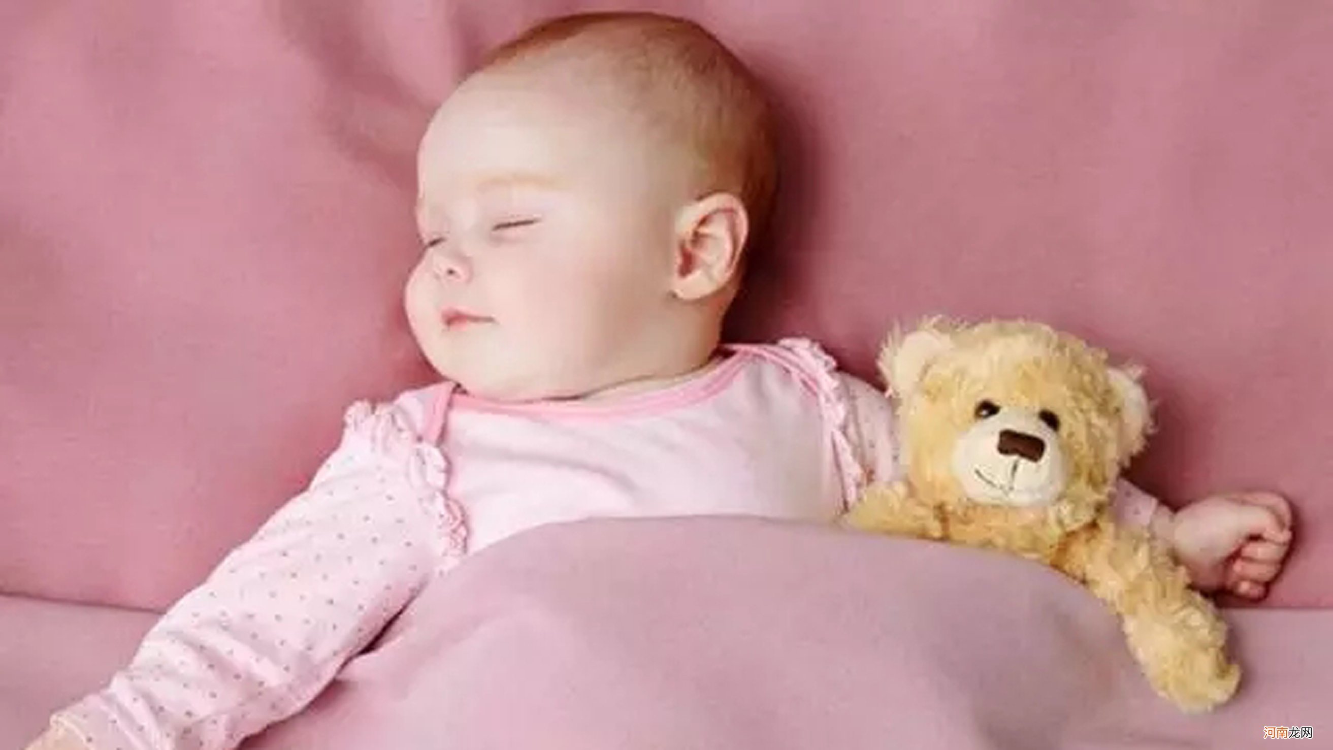 孩子有这些睡眠坏习惯，身高发育可能会落后同龄娃一大截，要留心