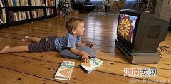 “电视宝宝”易患自闭症
