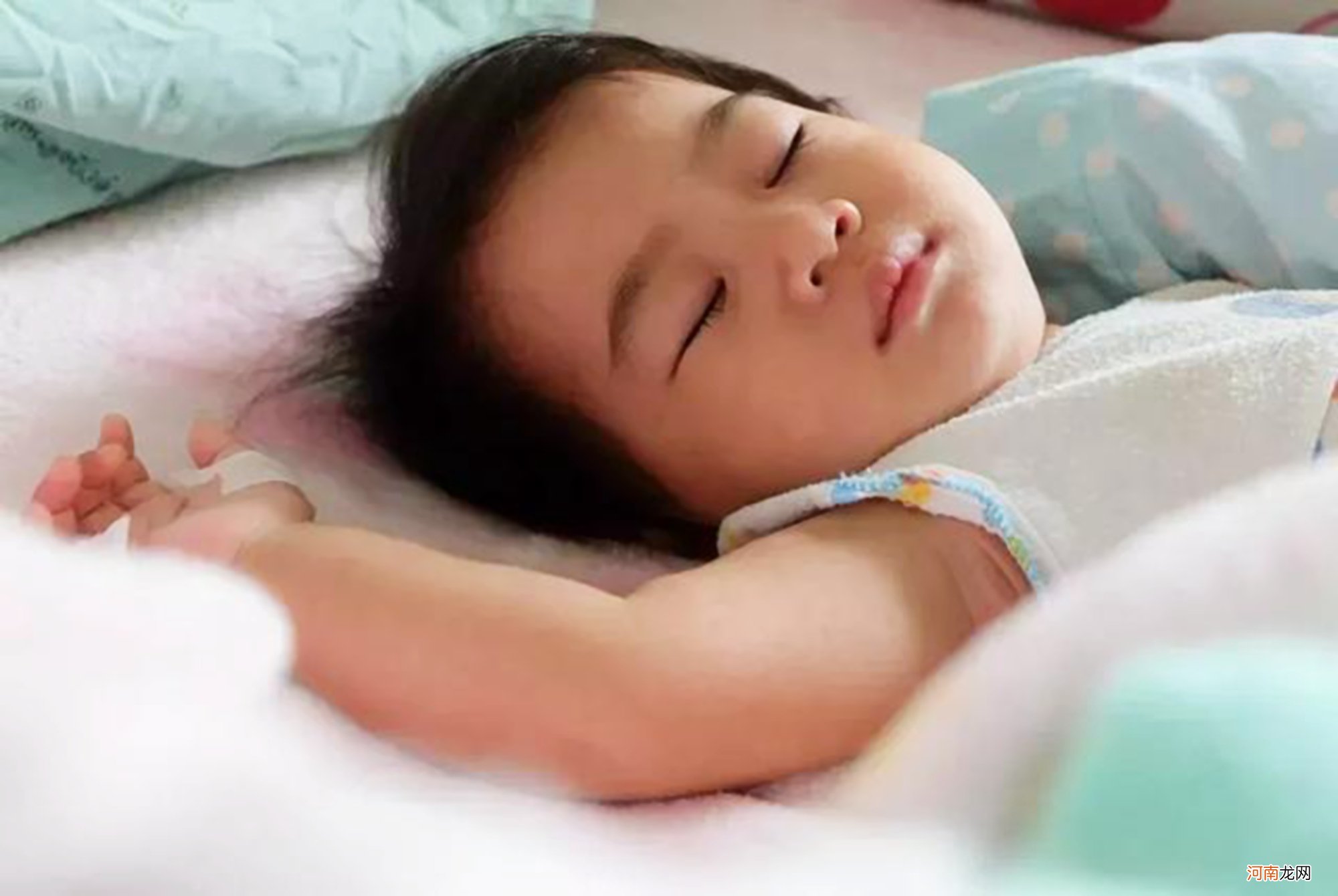 宝宝睡觉时，若有这3个反应，说明大脑发育好，将来可能是高智商