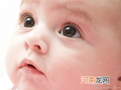 宝宝眼睛发育中的常见问题