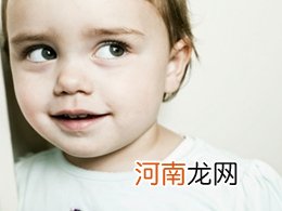 孩子歪脖 斜视惹的祸