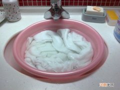 宝妈们洗尿布的正确方法 尿布可以用洗衣机洗吗