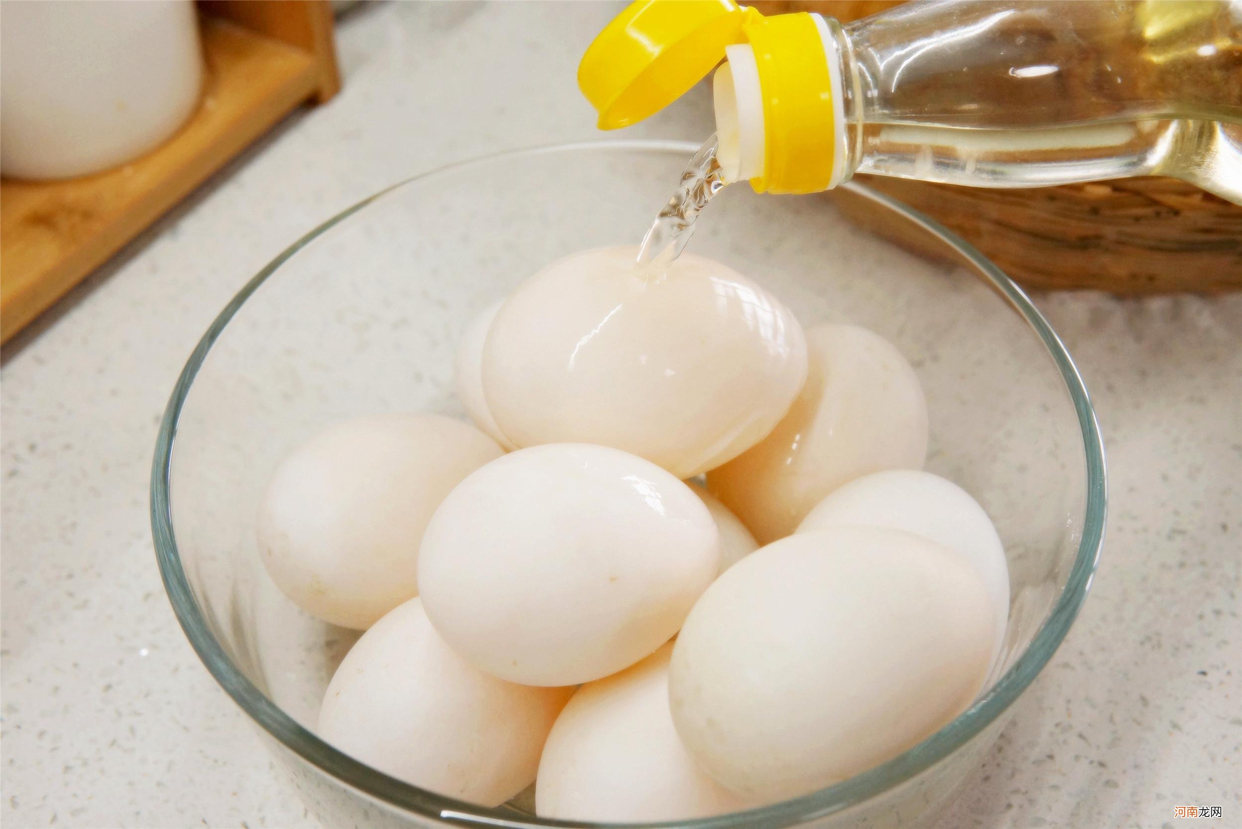腌制咸鸭蛋的制作方法及配方 咸鸭蛋的腌制方法出油
