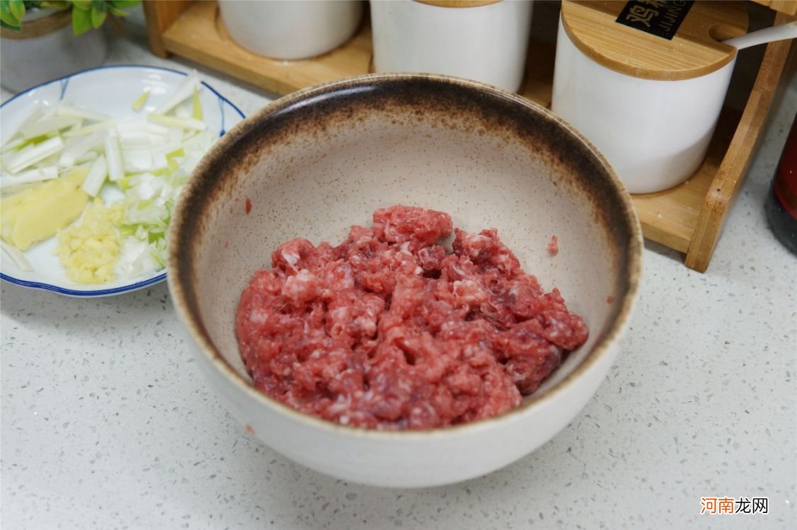 芹菜牛肉饺子调馅窍门 牛肉馅饺子怎么调馅好吃