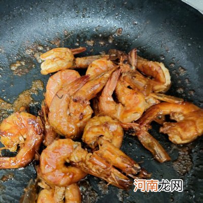 油焖大虾简单又好吃的做法 油焖大虾怎么做好吃