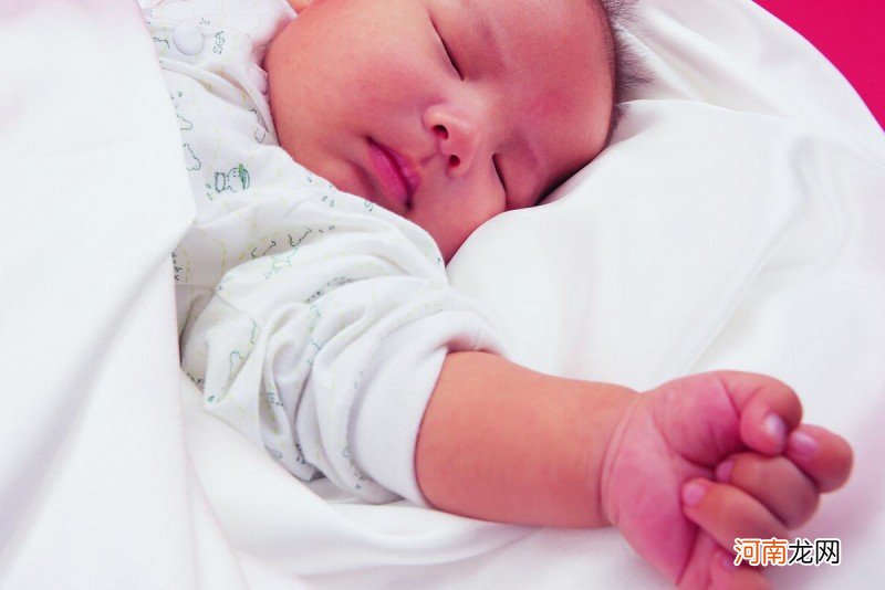新生儿的好看头型是睡出来的 自制婴儿定型枕