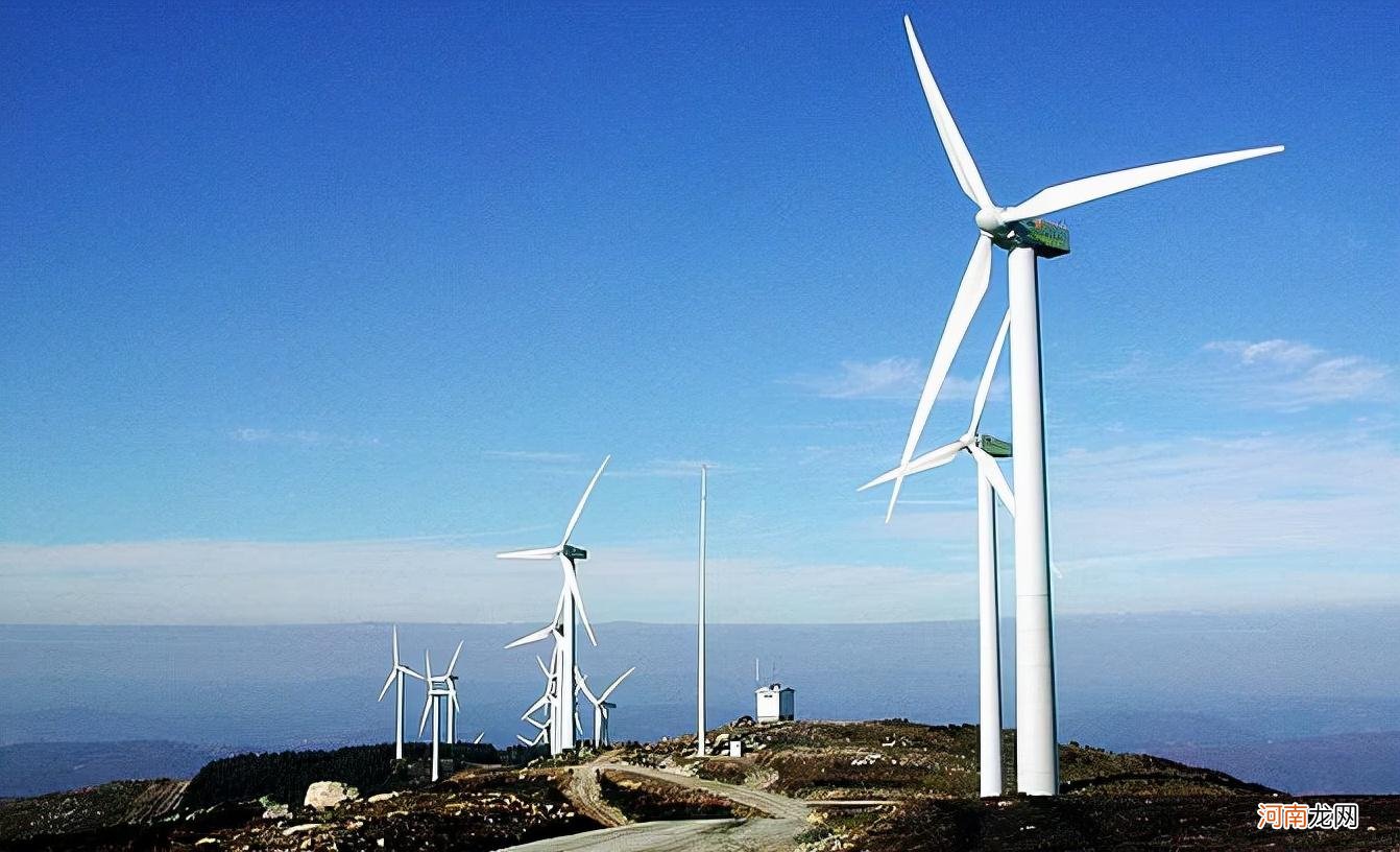 风力发电机造价及目前使用趋势 大型风力发电机一台造价多少钱