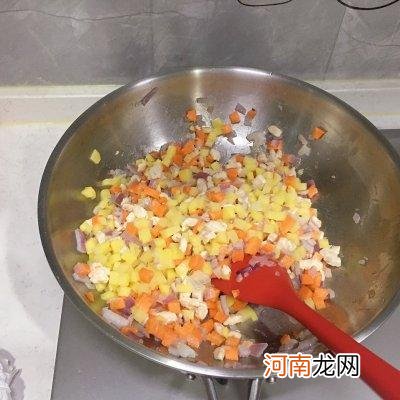 咖喱饭好吃又简单的家常做法 咖喱饭的做法及配料