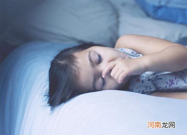 孩子睡觉时，若有这3个表现，多半是疾病发出的信号，妈妈要留心