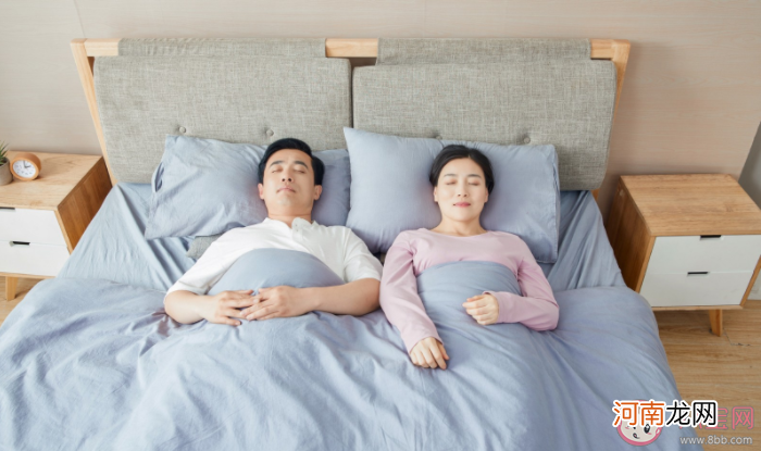中年夫妻|为什么很多夫妻中年以后分开睡 中年夫妻分房睡有哪些坏处