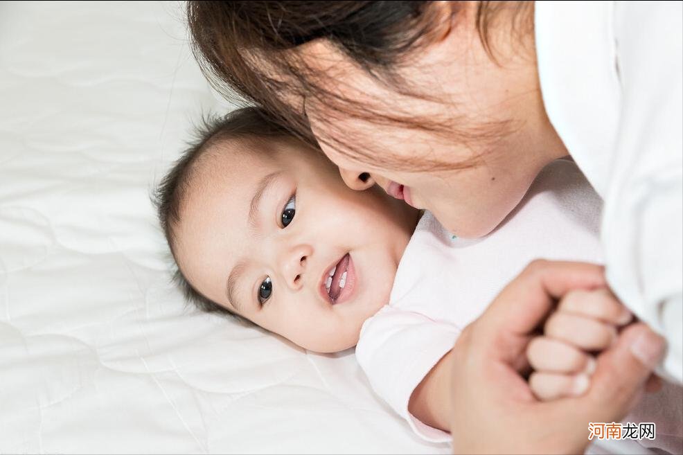 宝宝的笑有“魔力”，爱笑的孩子健康更聪明，10个逗笑方法很管用