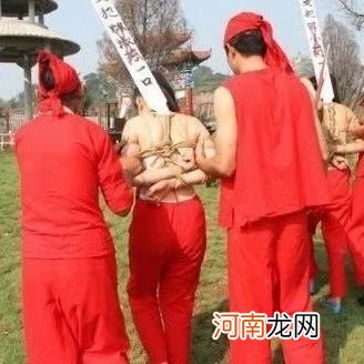 古代女子被砍头前，为何要脱去上衣，因为以下几点原因