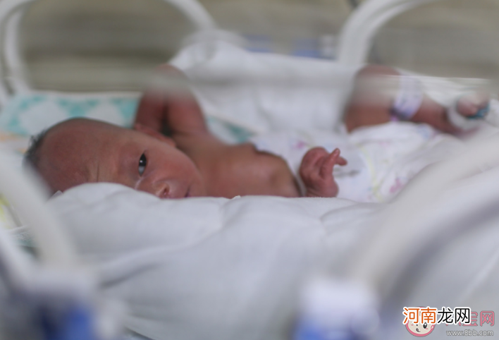 孕期|孕期早产的迹象有哪些 早产儿出生越早越容易有缺陷