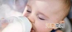 么才能知道婴儿吃奶量是否足够 宝宝三个月之内吃奶量参考