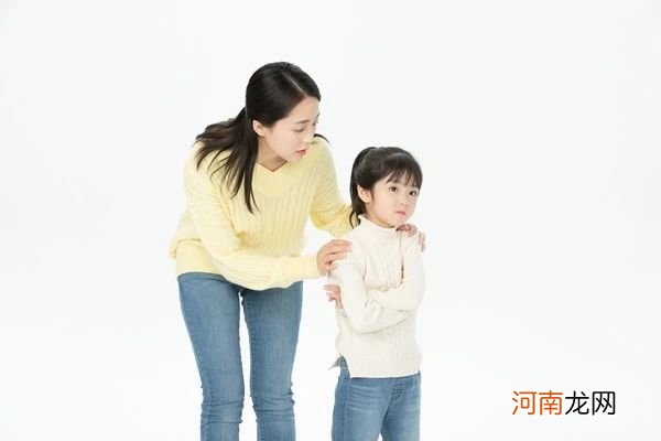 孩子脾气大不尊重人，父母训斥、打骂都不可取，试试“共生效应”