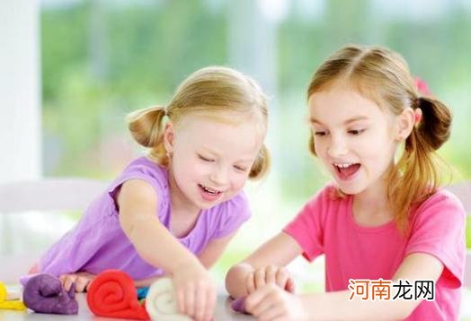 什么时候送孩子上幼儿园合适？3岁上和4岁上区别很大，家长要重视