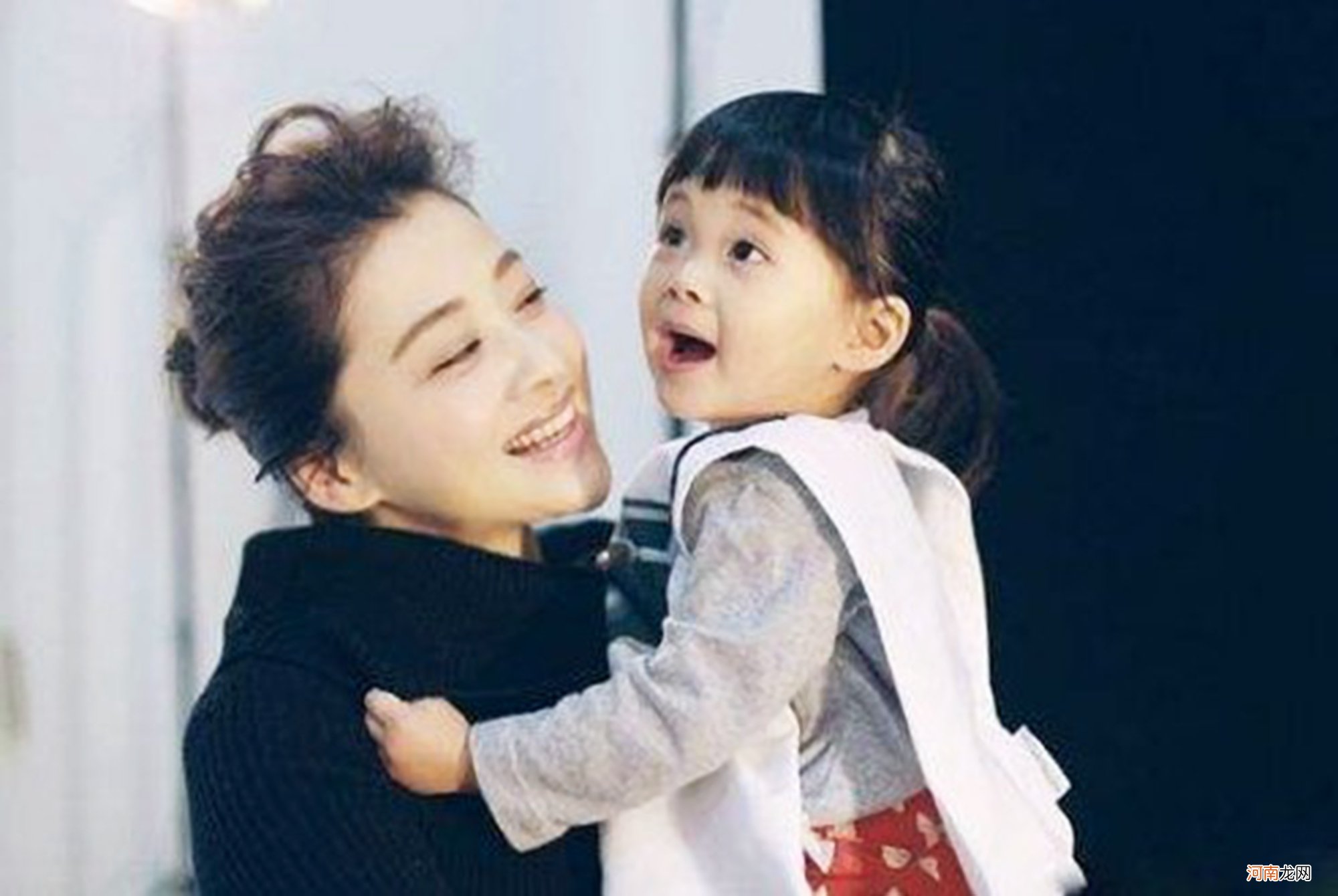 “正确生育观”引3亿人围观,女人要为自己生孩子,是爱的体现吗