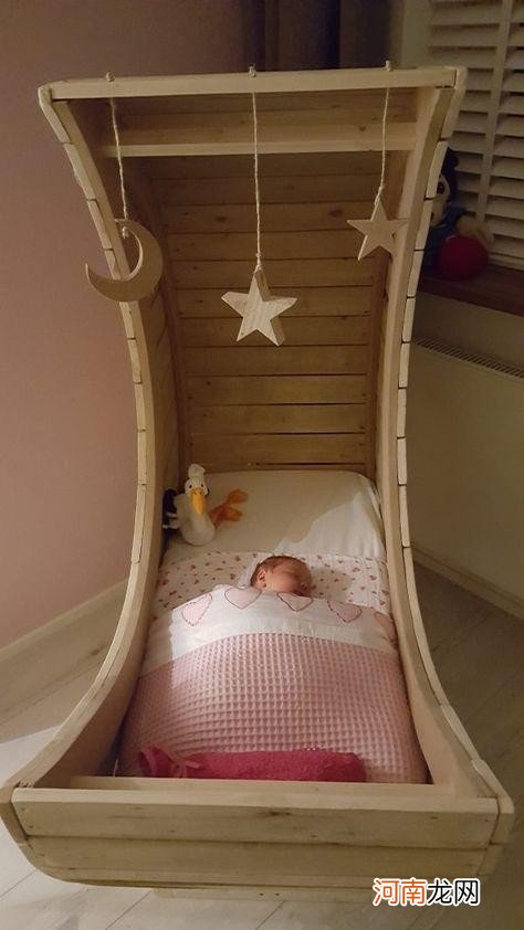 月亮造型的婴儿床做法 简单的婴儿床做法图解