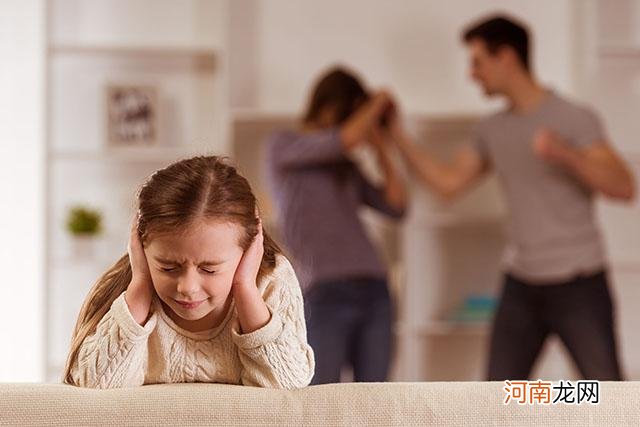 父母经常吵架的家庭，对孩子造成的四个伤害，可能一生都无法治愈