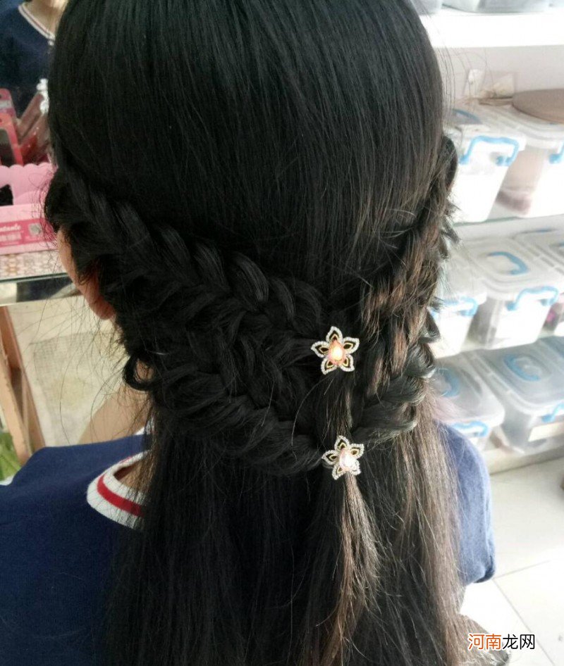 20款小公主发型扎法 9岁儿童公主头扎法简单