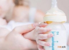 不喝奶粉的原因详解及应对方法 宝宝突然不喝奶粉怎么办