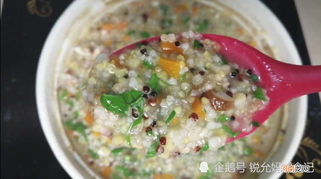 宝宝辅食，6个月到1周岁宝宝辅食的宝典，妈妈可以收藏，网友：这个好