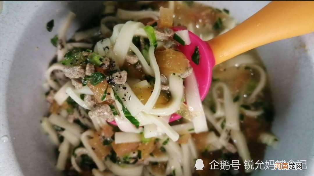 宝宝辅食，6个月到1周岁宝宝辅食的宝典，妈妈可以收藏，网友：这个好