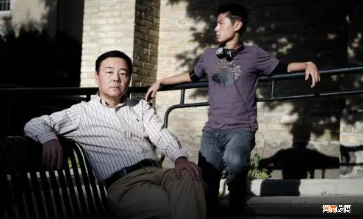 1/3人朋友圈屏蔽父亲，大数据揭“中国式亲子关系”背后，需反思