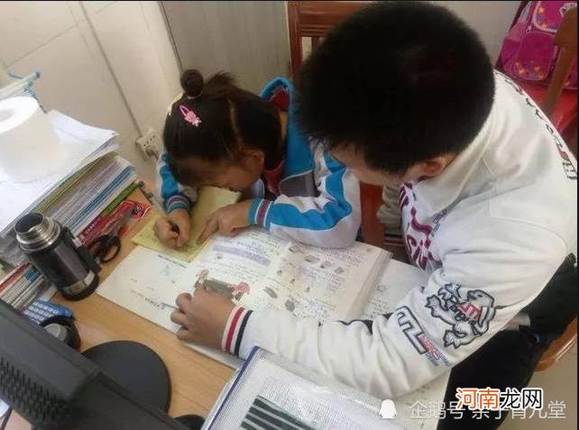 网友小姐姐给亲戚家的孩子讲题，却“吃力不讨好”，直言做错了吗