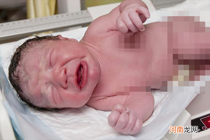 刚出生的宝宝太丑？如果是这4个部位，将来颜值会很高，不用担心