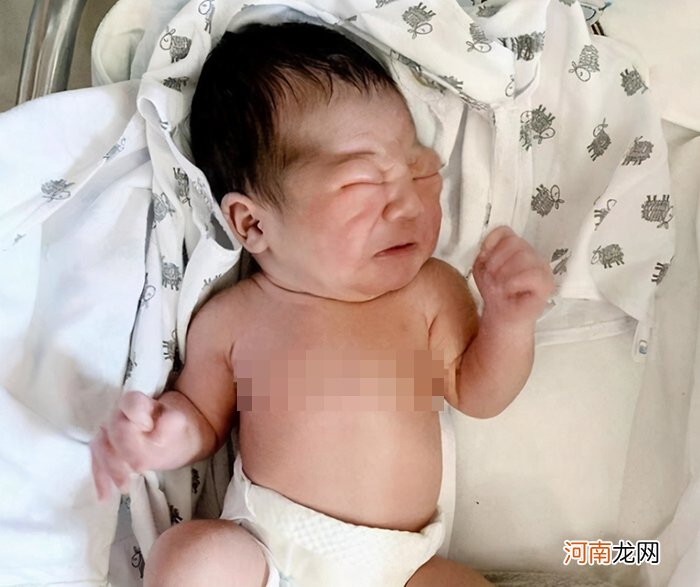 刚出生的宝宝太丑？如果是这4个部位，将来颜值会很高，不用担心