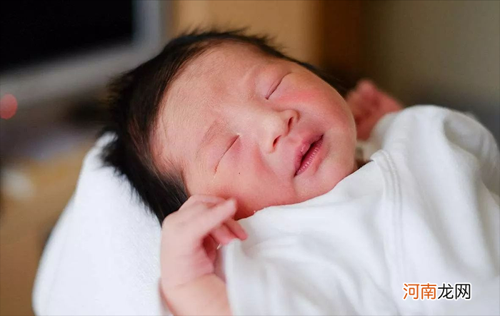 刚出生的宝宝太丑？如果是这4个部位，将来颜值会很高，不用担心