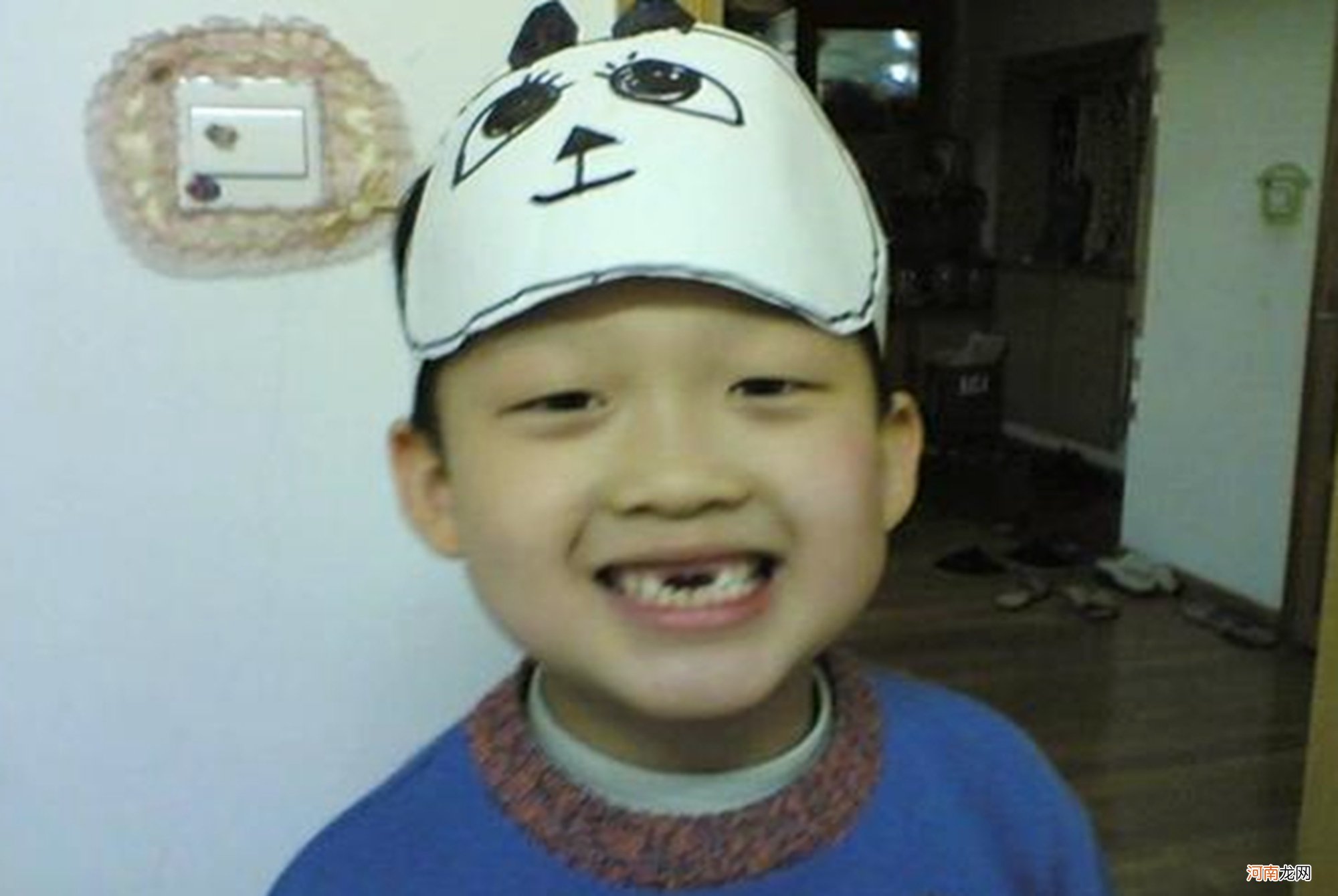 “上牙埋土里，下牙扔房顶”老一辈说辞有道理吗？正确处置是这样