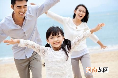 “再不吃饭，就把你玩具扔了！”每天上演的威胁育儿，真的好用吗？