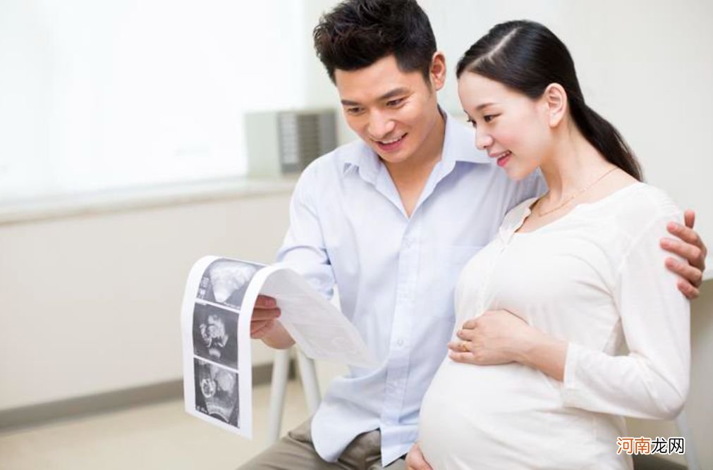 孕吐严重会导致胎儿缺乏营养吗？补充维生素能缓解，孕妈这样做