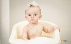 婴儿不爱吃奶粉的原因 2个月宝宝不吃奶粉怎么办