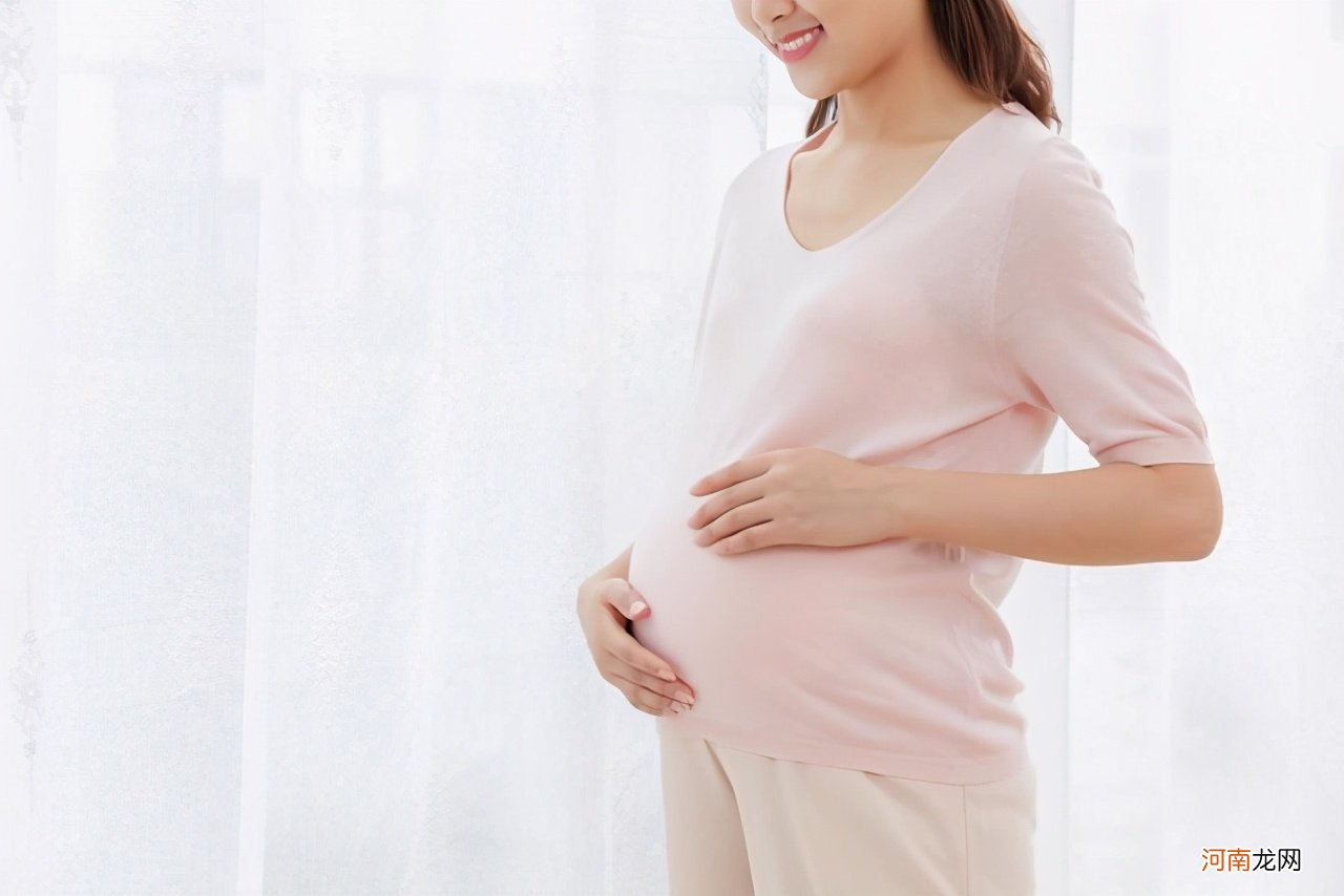 怀孕后多久会“显怀”？显怀时间的早晚，和这些因素有关