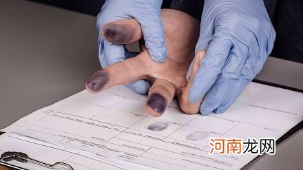 指纹鉴定在中国最早是什么时候出现的？