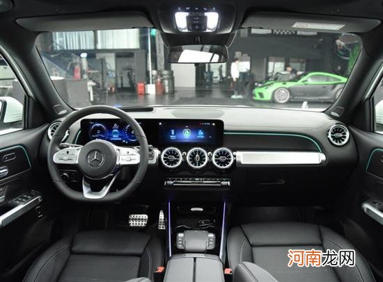奔驰EQB展前实拍 将于广州车展正式上市