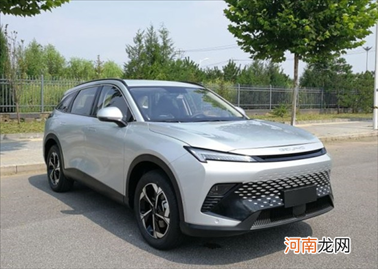 北京汽车全新SUV将首搭鸿蒙车机OS系统