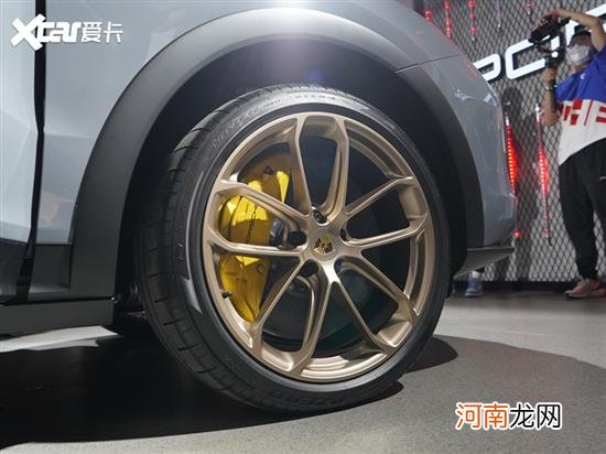 实拍Cayenne Turbo GT 不愧是纽北最速