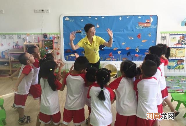 幼儿园毕业后，家长和孩子要做出改变，让“幼升小”更顺利