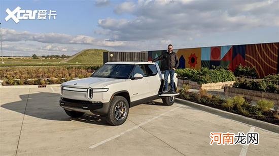 特斯拉皮卡要抓紧 Rivian R1T开始交付